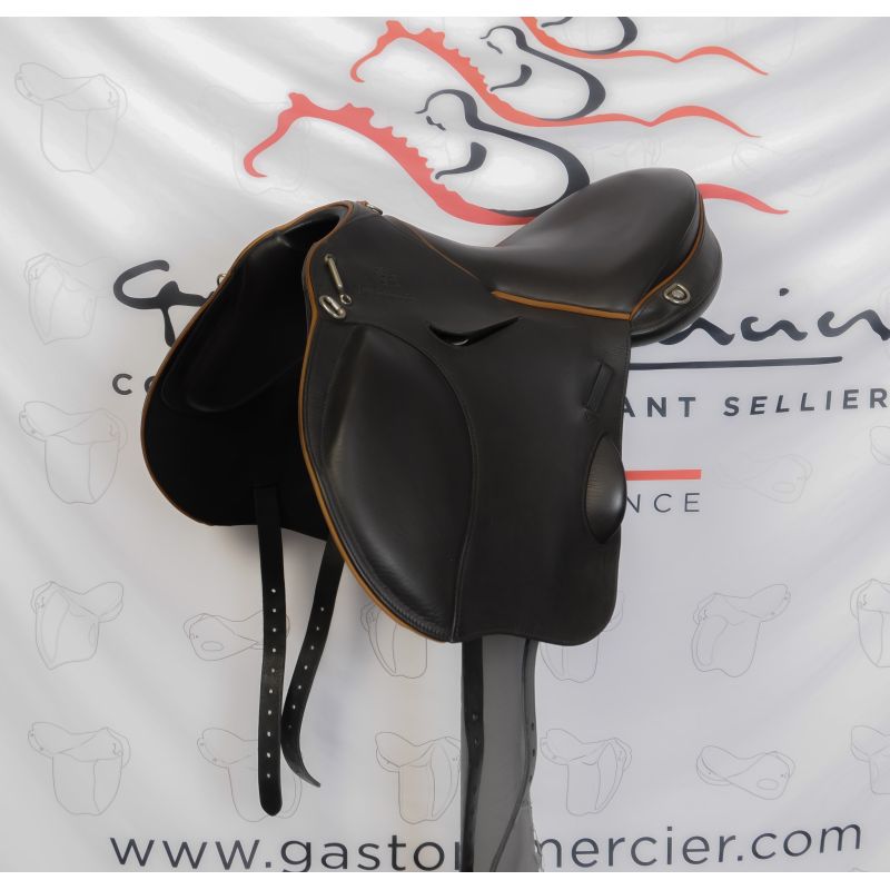 Idéal - The Crown Saddlers Walsall - Selle d'équitation 17,5 Impala Idéal - The Crown Saddlers Walsall - Selle d'équitation 17,5 Impala