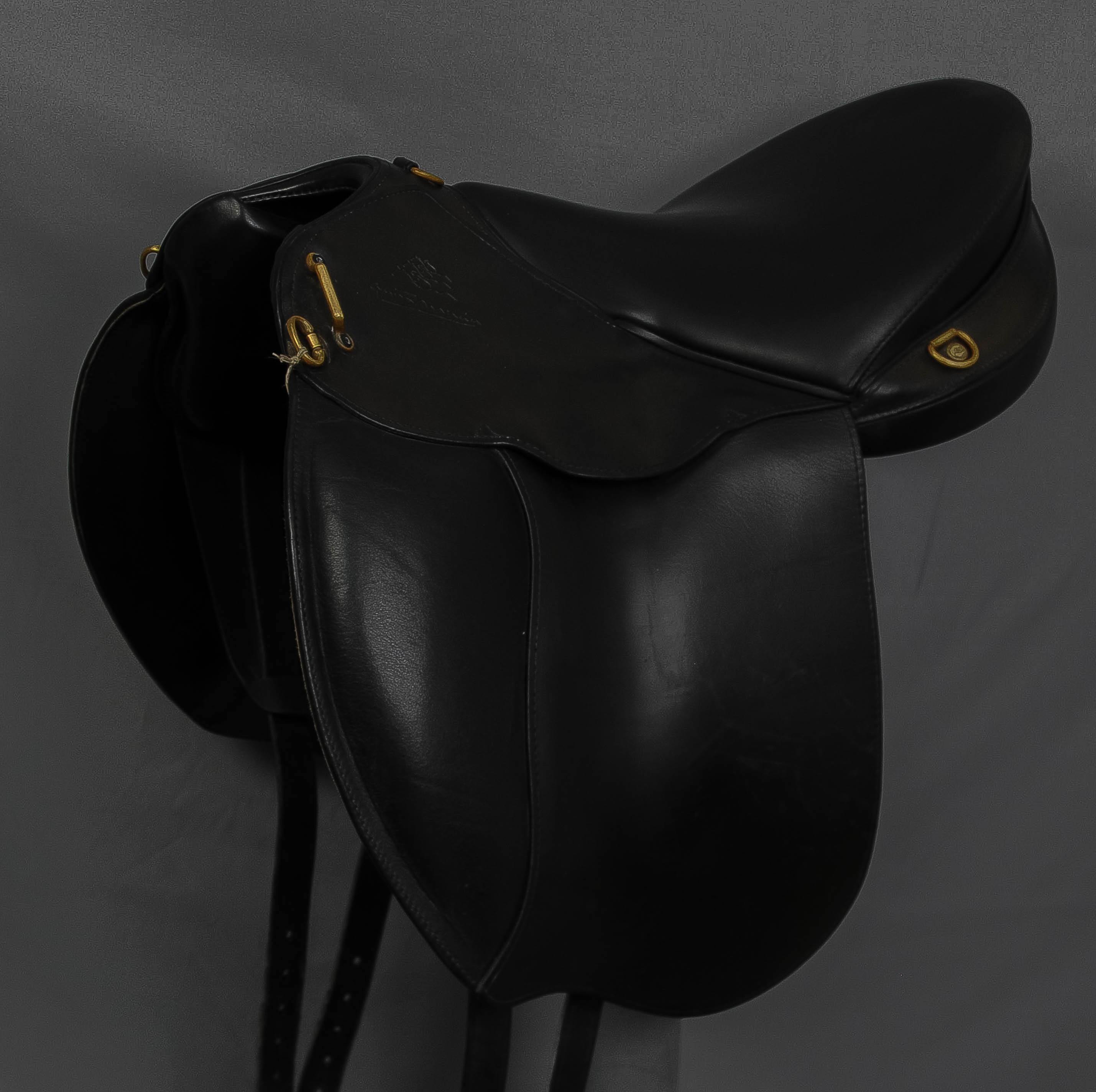 Black 2021 Marathippo