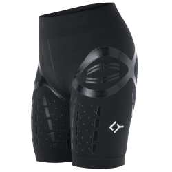 Gaston Mercier’s Short Activator: equestrian innovation designed to protect your joints and improve recovery.