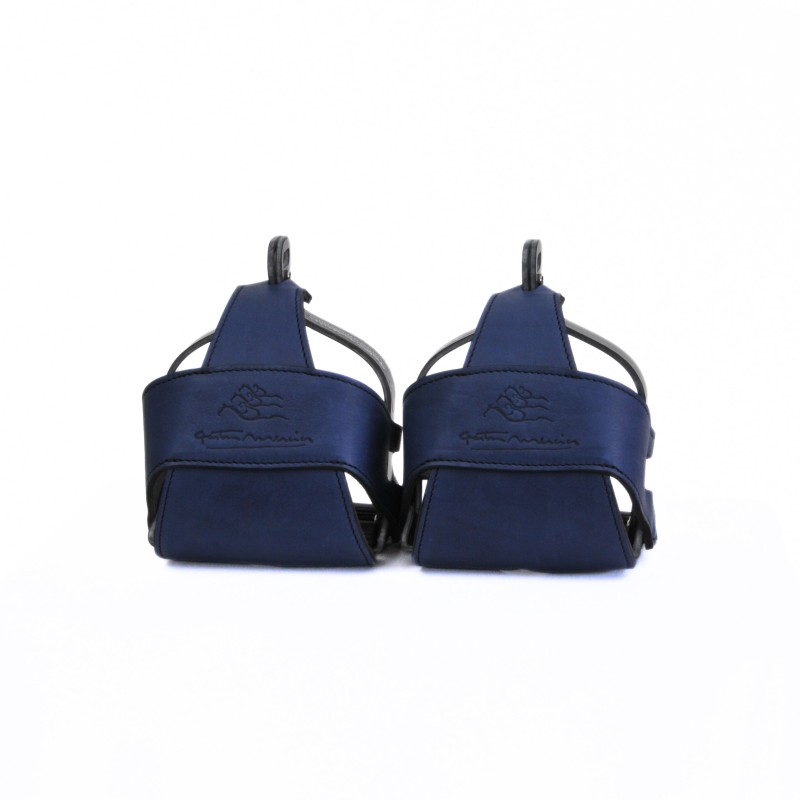 Bi-Relax Carbon Stirrup 2.0 with hull