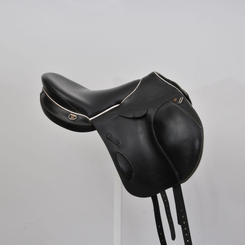 D13 Saddle second hand